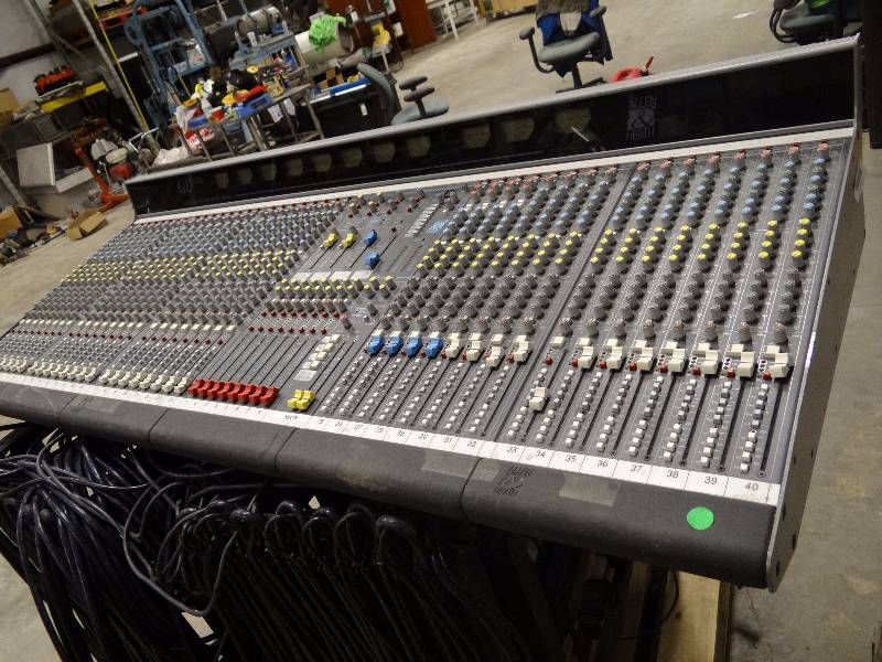 lot 1138 image: Allen & Heath Dual Function Audio Mixing Console