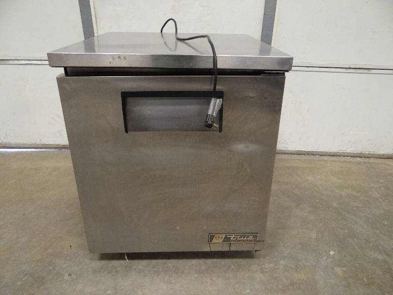 lot 1003 image: True 27 Under Counter Refrigerator