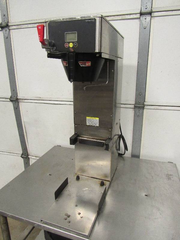 lot 1007 image: Newco Ice Tea Brewer