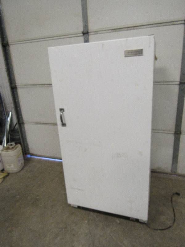 lot 1013 image: Frigidaire Commercial Upright Freezer