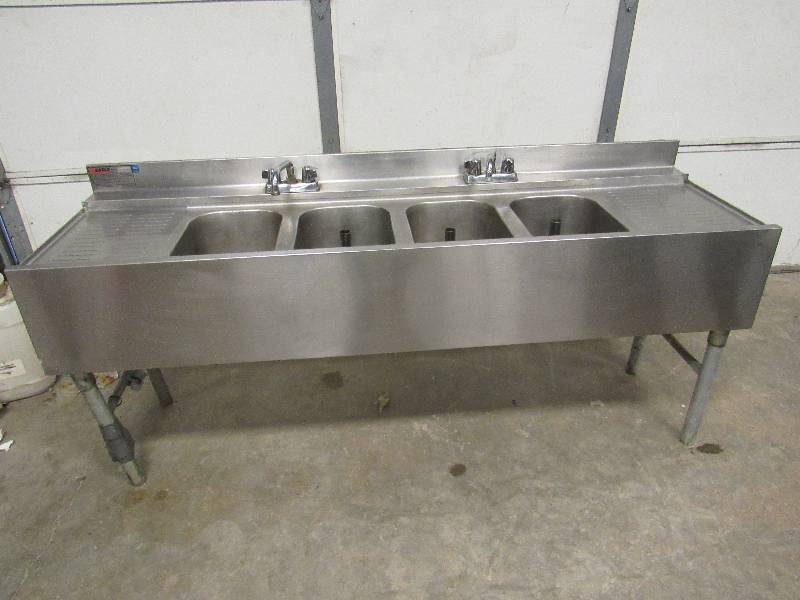 lot 1016 image: Eagle 4 Stainless Steel Bar Back Sink