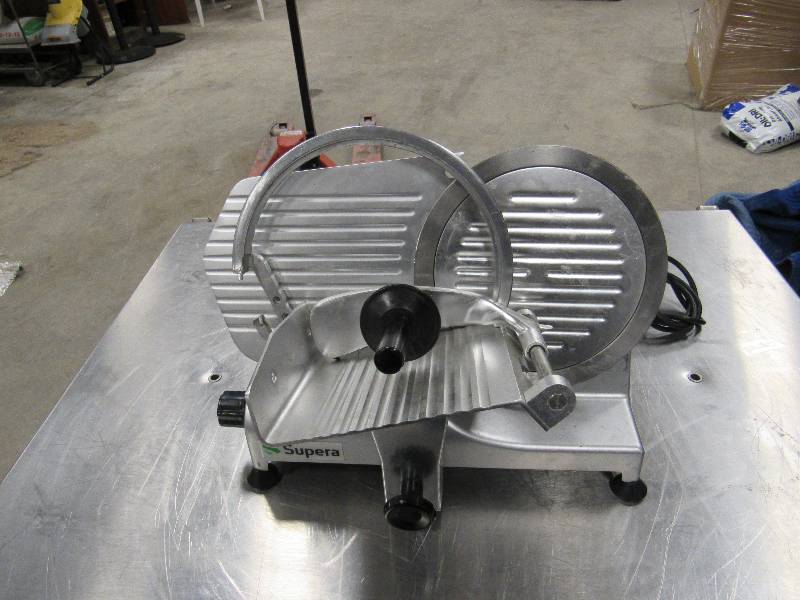 lot 1031 image: Supera 10 Slicer(Broken Sharpener Mount