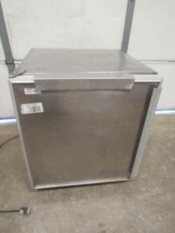 lot 1037 image: Silverking Commercial Stainless Freezer