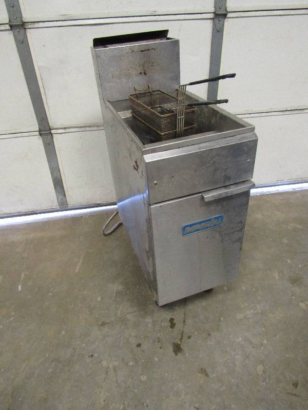 lot 1061 image: Imperial Natural Gas 40lbs Fryer