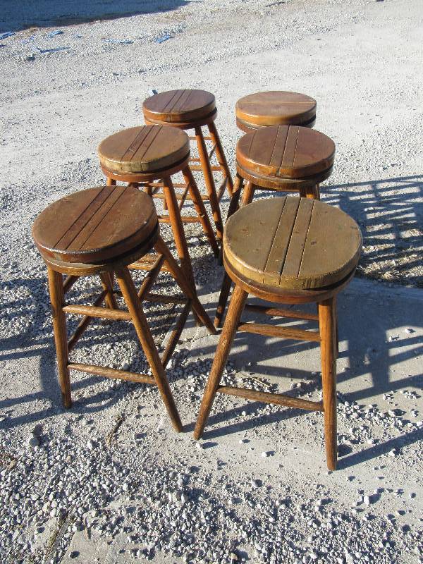lot 1079 image: (6) Wooden Stools With Grooved Tops