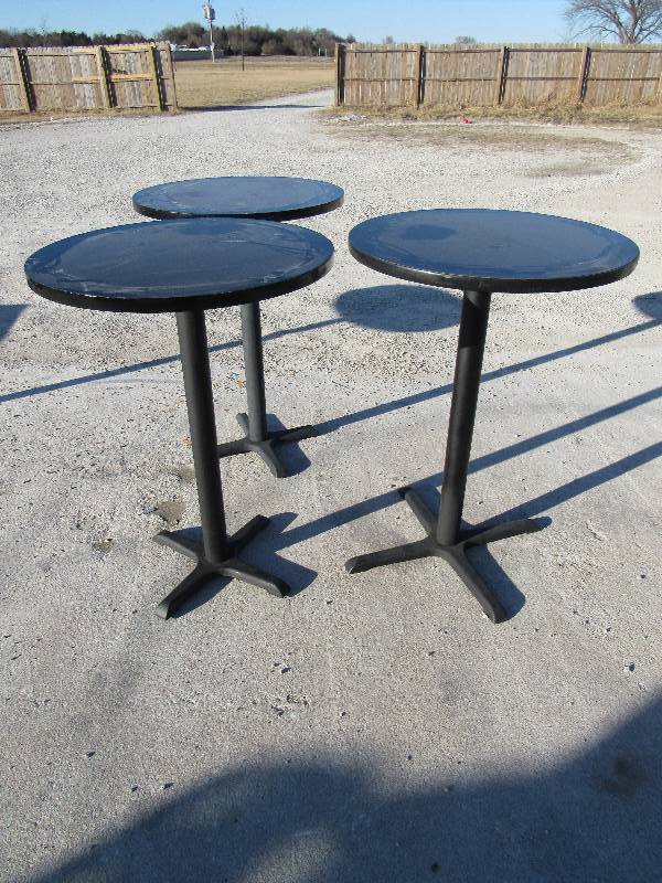 lot 1086 image: Quantity Adjusted(11) 30 Round Bar Height Dark Laminated Top Single Metal Base Tables