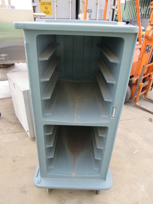 lot 1103 image: Full-size Cambro Holding Cabinet On Casters