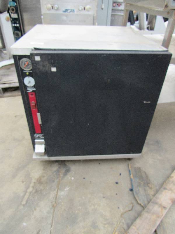 lot 1104 image: Metro Half Size Heating Holding Cabinet
