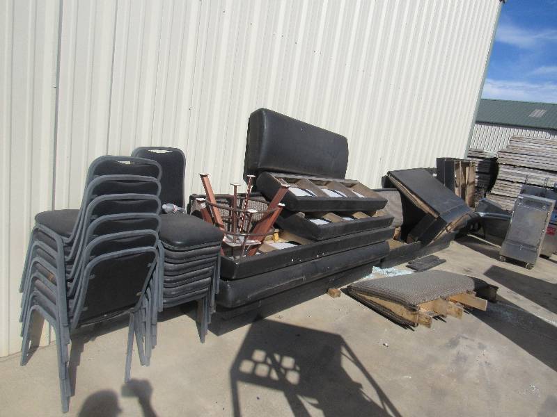 lot 1119 image: Lot of Various Seating