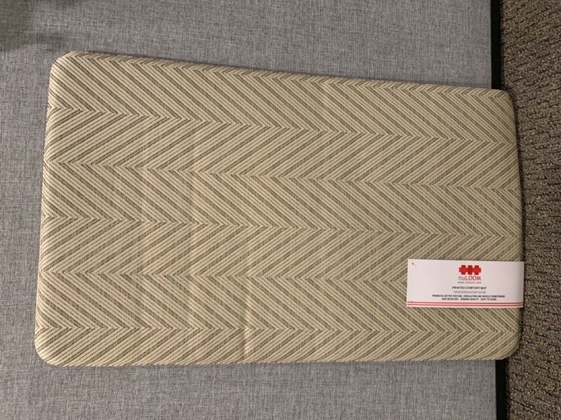 lot 66757 image: NuLoom Printed Comfort Mat 18X30 inches Retail $37.99