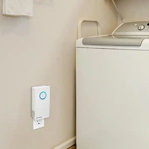 lot 66252 image: GermGuardian - Elite Pluggable UV-C Air Sanitizer & Deodorizer - Crystal White Retail $39.99
