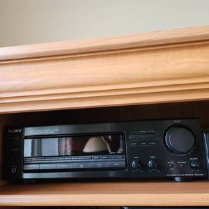 lot 1005 image: Sony audiovideo contol center works great
