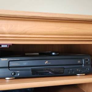 lot 1006 image: Symphonic 5 disc automatic changer CD-5001