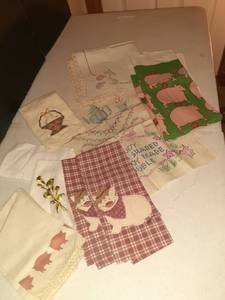 lot 1112 image: Pig towels, hand embroidered table top and handkerchiefs