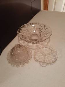 lot 1136 image: Glass bowl (12) covered candy dish and a separated dish