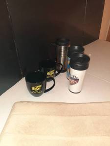 lot 1145 image: Dish mat, WSU coffee mugs and insulated cups