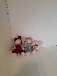 lot 1155 image: Boyds Bears and Friends. (3) pigs. See pictures