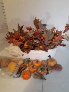 lot 1161 image: Fall decor. Pig planter with faux flowers and some decorative squash and pumpkins
