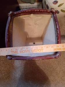 lot 1177 image: Clay pot