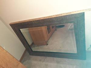 lot 1185 image: Wall mirror 33 x 45