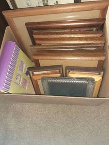 lot 1193 image: Various picture frames