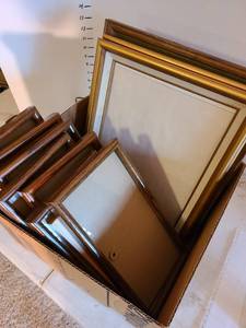 lot 2005 image: Picture frames 12 x 16 and 7 x 13