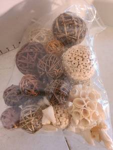 lot 2014 image: Orb home decor