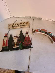 lot 2023 image: Christmas decor