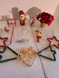 lot 2024 image: Holiday ornaments and decor