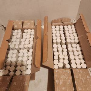 lot 2111 image: White chalk new