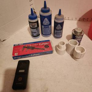 lot 2134 image: Cen Tech digital caliper new, marking chalk and purple primer