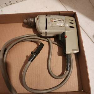 lot 2144 image: Black and Decker drill
