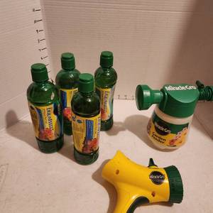 lot 2149 image: Miracle Gro liqua Feed bottles (all full) and sprayers
