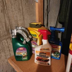 lot 2150 image: Preen, Weed B Gon weed and grass killer