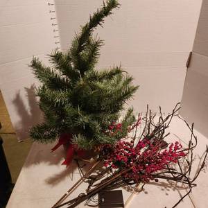 lot 2157 image: Small tree approx 24, lighted stems, stems and large wreath bow