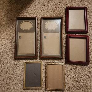 lot 2161 image: Photo frames
