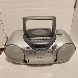 lot 2232 image: Panasonic portable stereo CD system