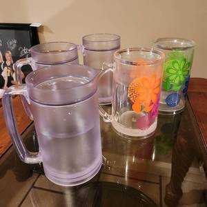 lot 2242 image: Double wall freezer mugs