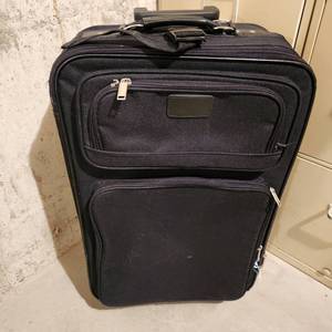 lot 2251 image: Carryon luggage