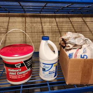 lot 2260 image: Joint compound and bleach