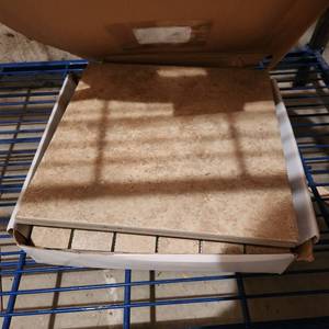 lot 2261 image: Box of marble tile and backsplash