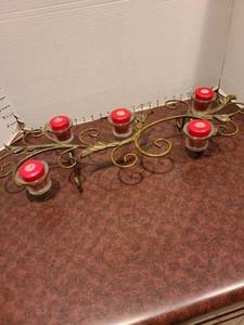 lot 2295 image: Iron votive candle decor, 24 wide