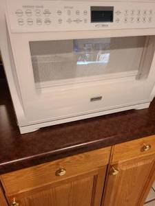 lot 2310 image: Kenmore Elite ultrawave technology microwave oven 15x21x17