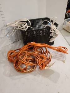 lot 3018 image: Extension cords in basket
