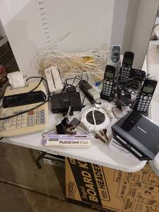 lot 3022 image: Netgear router, adding machine, landlines, more