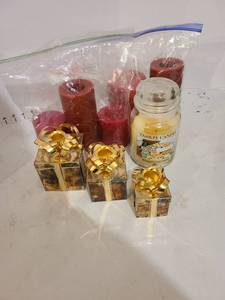 lot 3062 image: Golden gift box candle holders, candles