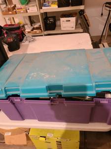 lot 3087 image: Rubbermaid Tote Locker and contents