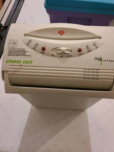 lot 3088 image: Cross cut paper shredder