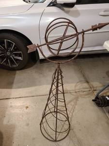 lot 3093 image: Metal orb sphere on obelisk 40 tall