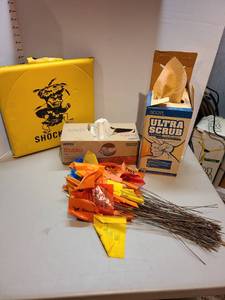 lot 4004 image: Shockers seat cushion, shop rags, flag markers